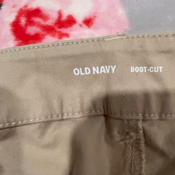 Size 20 Old Navy khaki pants - Picture 2 of 3